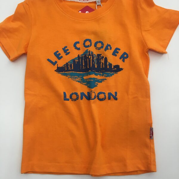 Tee-shirt12€ taille 8ans
