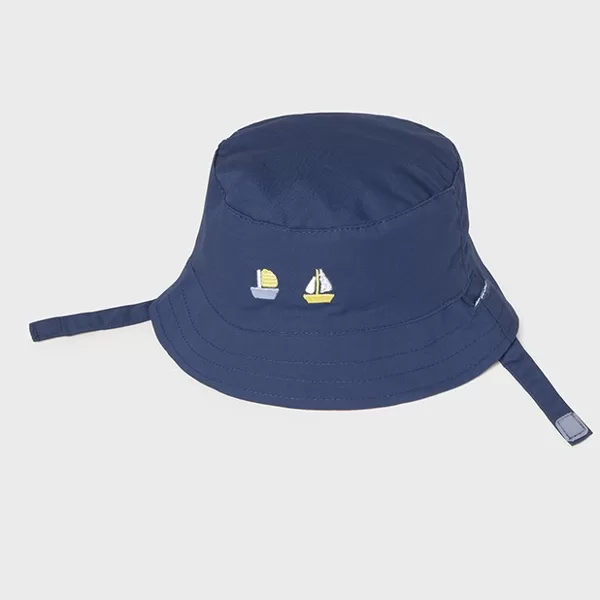 9068 Chapeau 17€