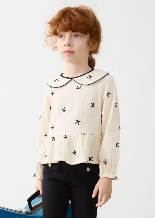 4150 Blouse 35€