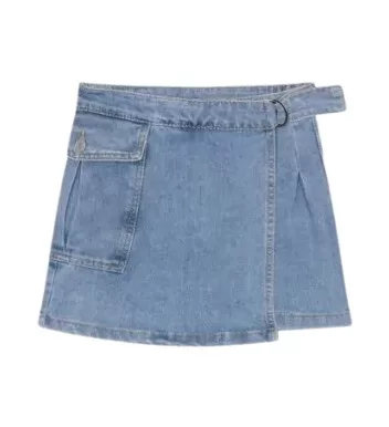 8483 Jupe - short 24€
